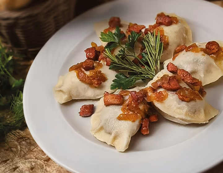 Pierogi z dziczyzną z okrasą
